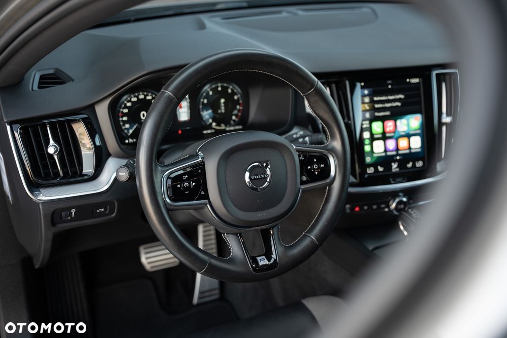 Volvo V60 T5 Geartronic R-Design - 20