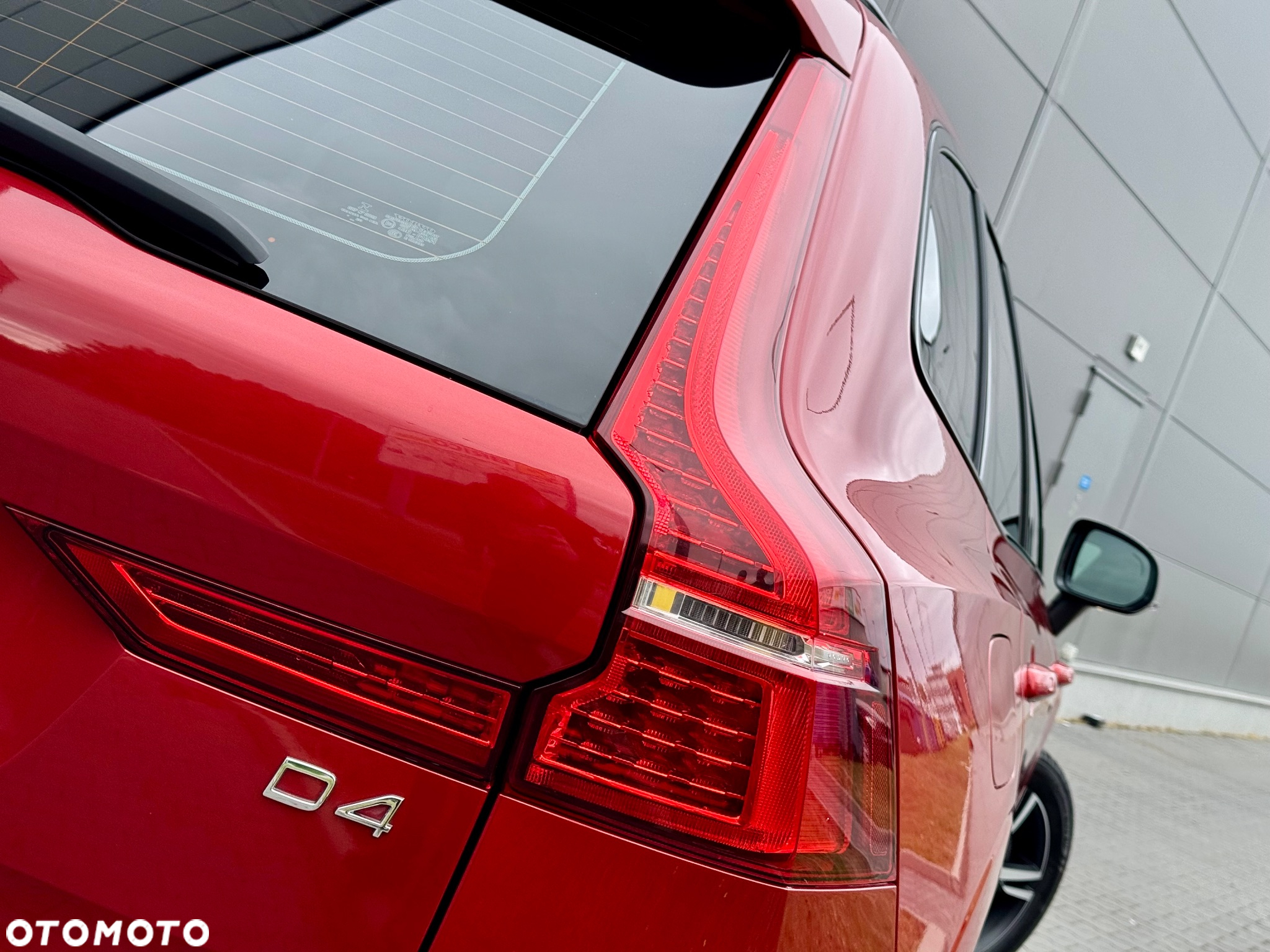 Volvo XC 60 D4 R-Design - 27