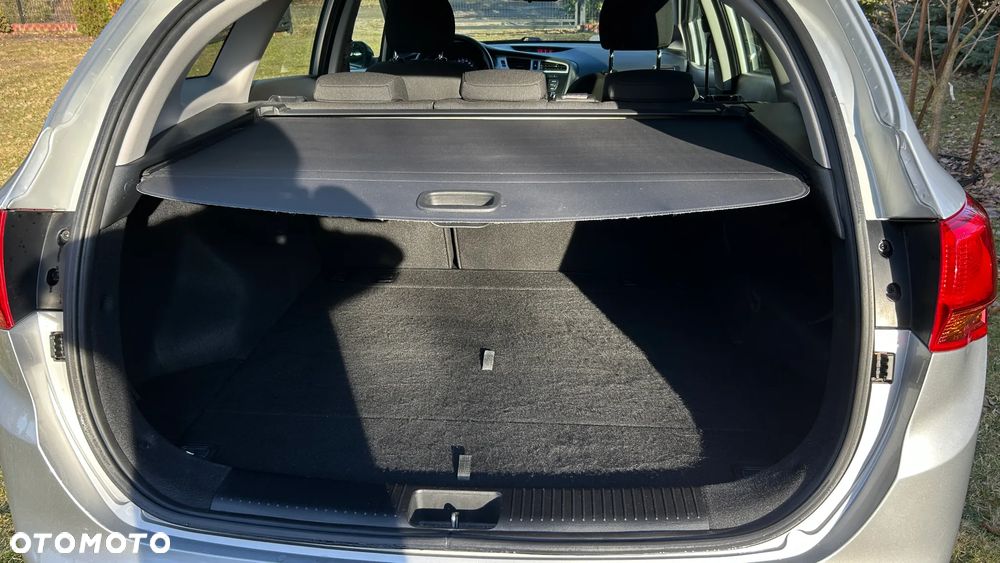 Kia Ceed 1.4 CRDi 90 Vision - 11