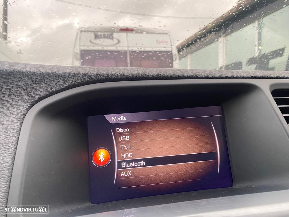 Volvo V60 Cross Country 2.0 D4 Momentum Geartronic - 19