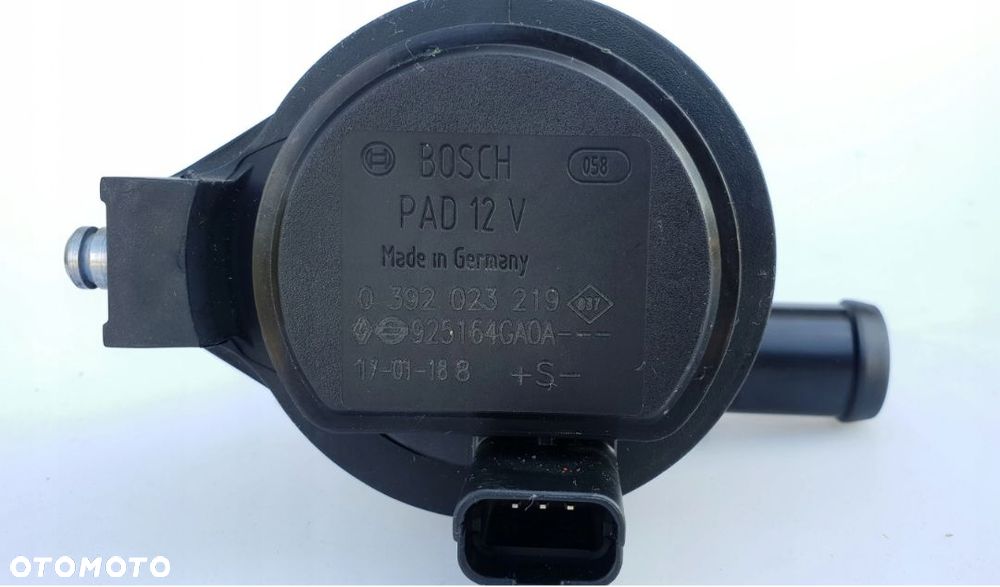 Dodatkowa pompka obiegu wody Master 2,3 Trafic 1,6 DCi Bosch nr 0392023219 - 2