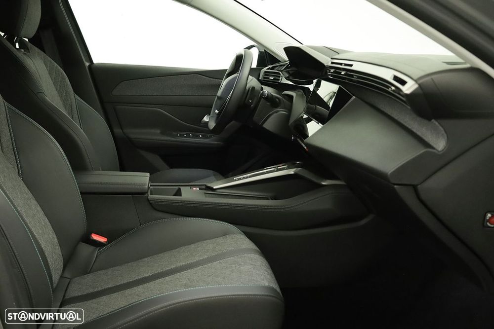 Peugeot 408 1.6 Hybrid Allure e-EAT8 - 22