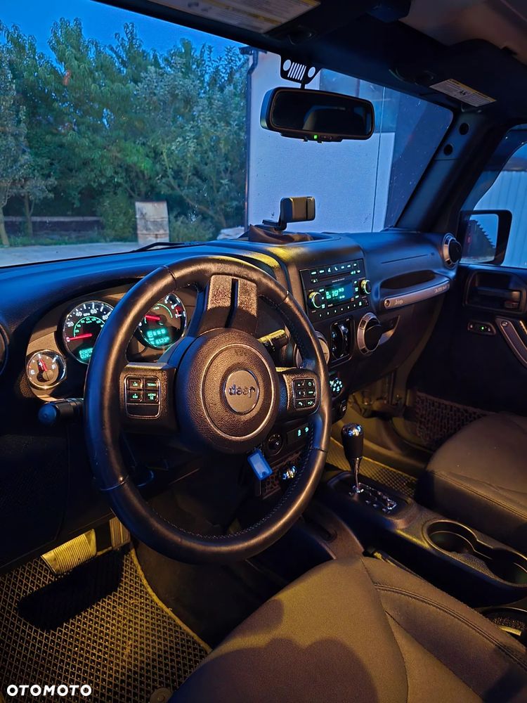 Jeep Wrangler 3.6 Unlim 75th Anniv - 2