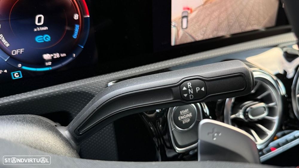 Mercedes-Benz CLA 250 e Shooting Brake AMG Line - 13