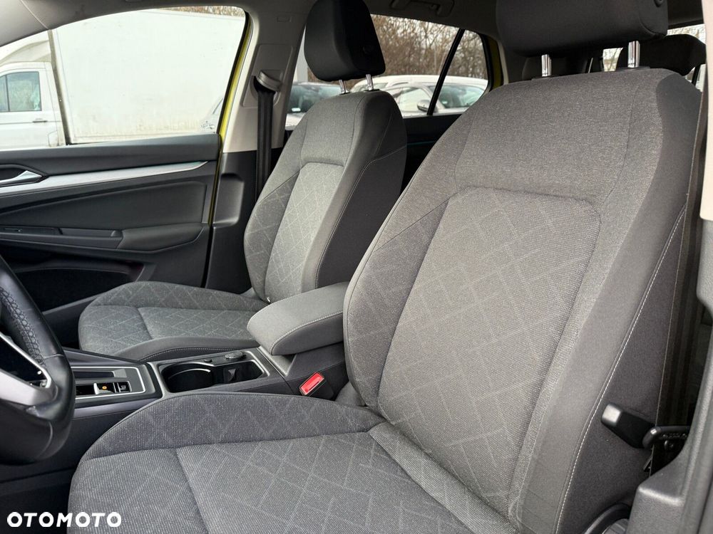 Volkswagen Golf - 11