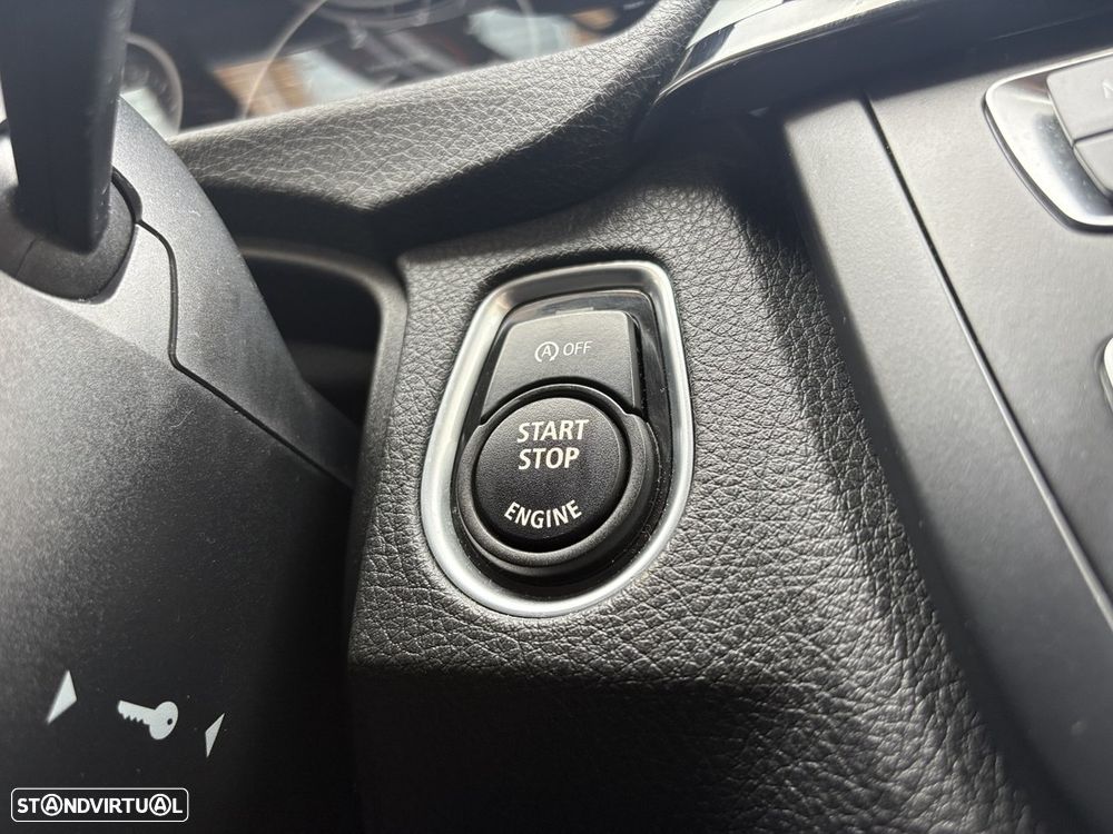BMW 318 d Auto Line Sport - 22
