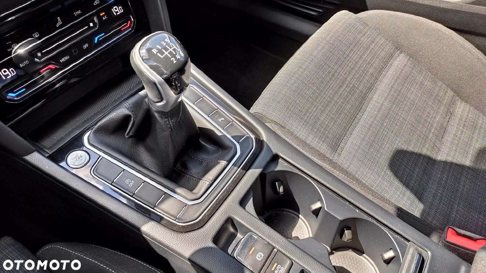 Volkswagen Passat - 26