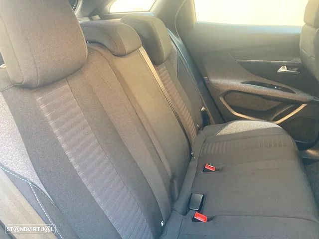 Peugeot 3008 PureTech 130 Stop & Start GPF Active Pack - 33