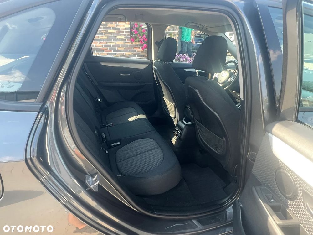 BMW Seria 2 216d Advantage - 14