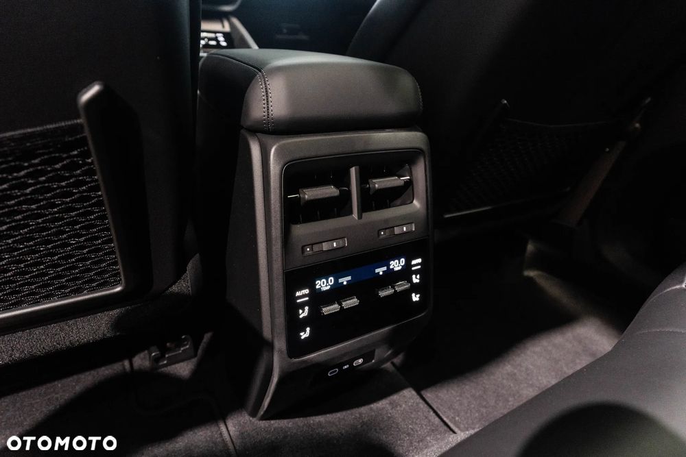 Porsche Macan - 30