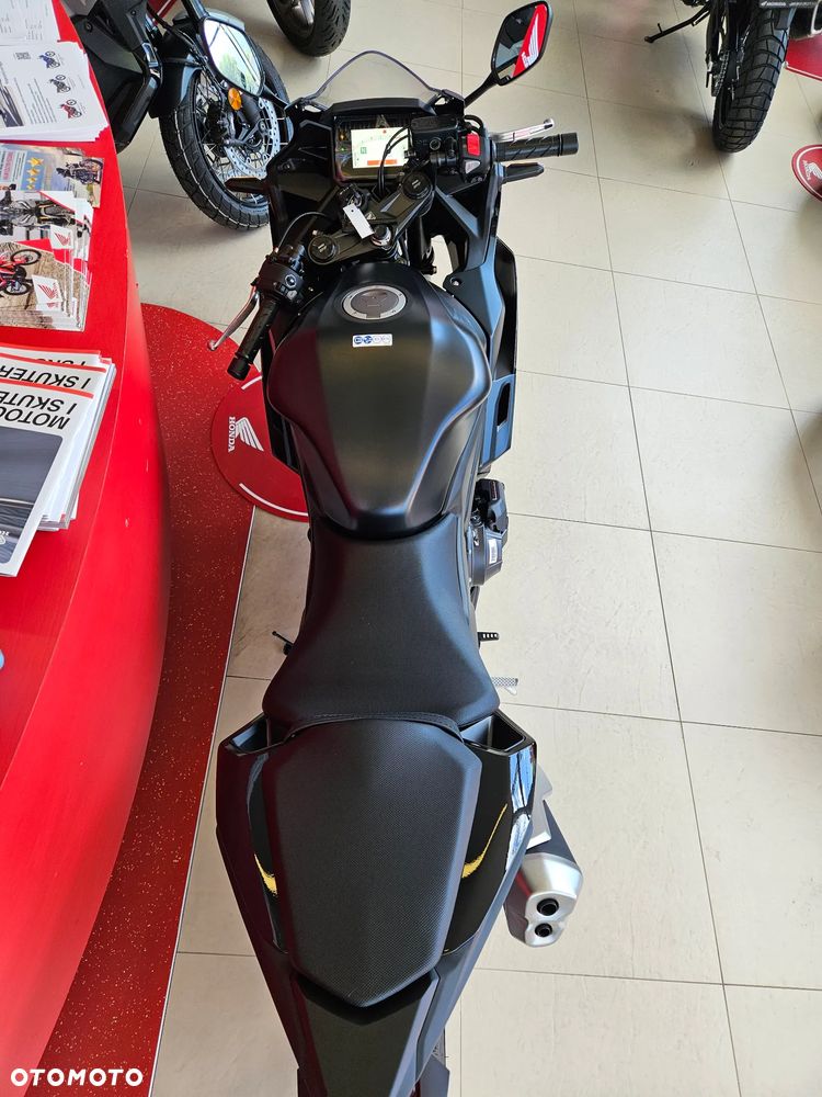 Honda CBR - 12