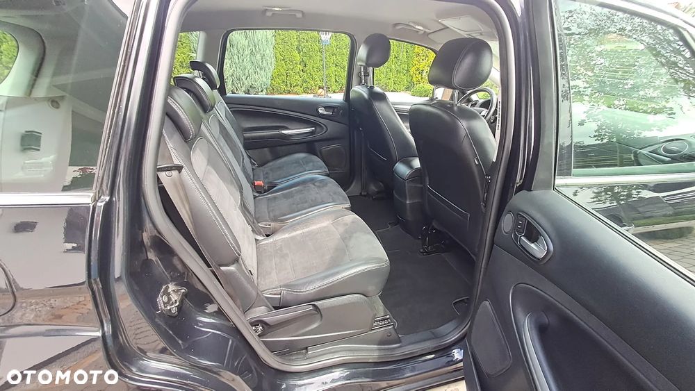 Ford S-Max - 8