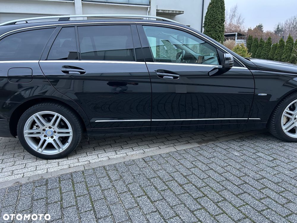Mercedes-Benz Klasa C 350 CDI DPF 4Matic 7G-TRONIC BlueEFFICIENCY Elegance - 11
