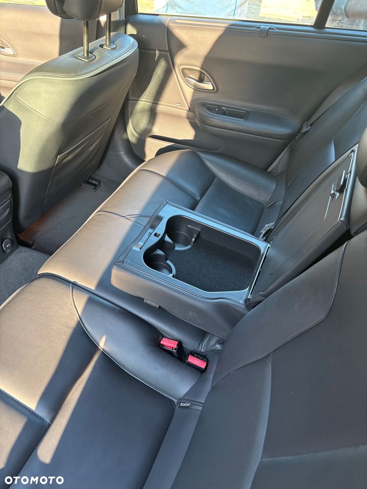 Renault Laguna 2.0 dCi FAP Initiale - 25