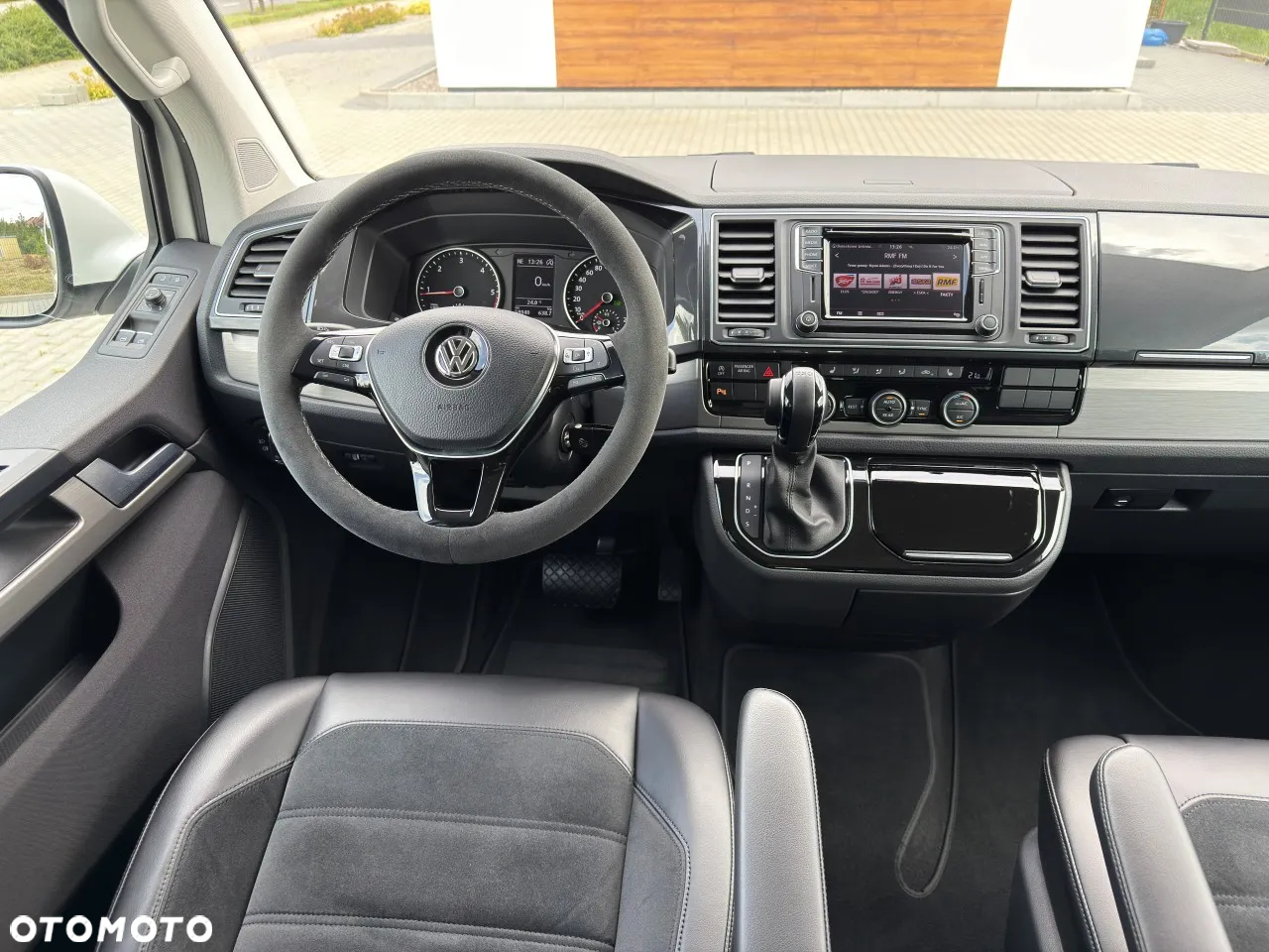 Volkswagen Multivan - 8