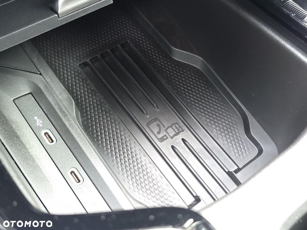 Skoda Superb 2.0 TSI Selection DSG - 35