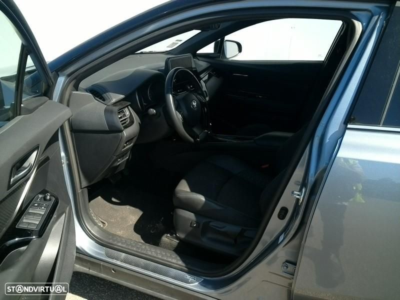 Toyota C-HR - 39