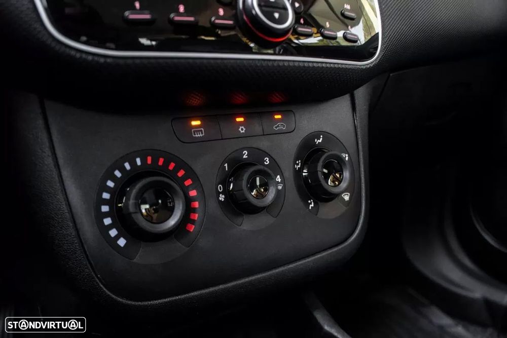 Fiat Punto 1.3 M-Jet Easy S&S - 17