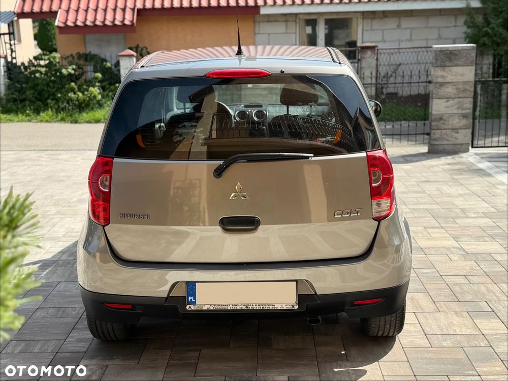 Mitsubishi Colt 1.3 Invite - 37