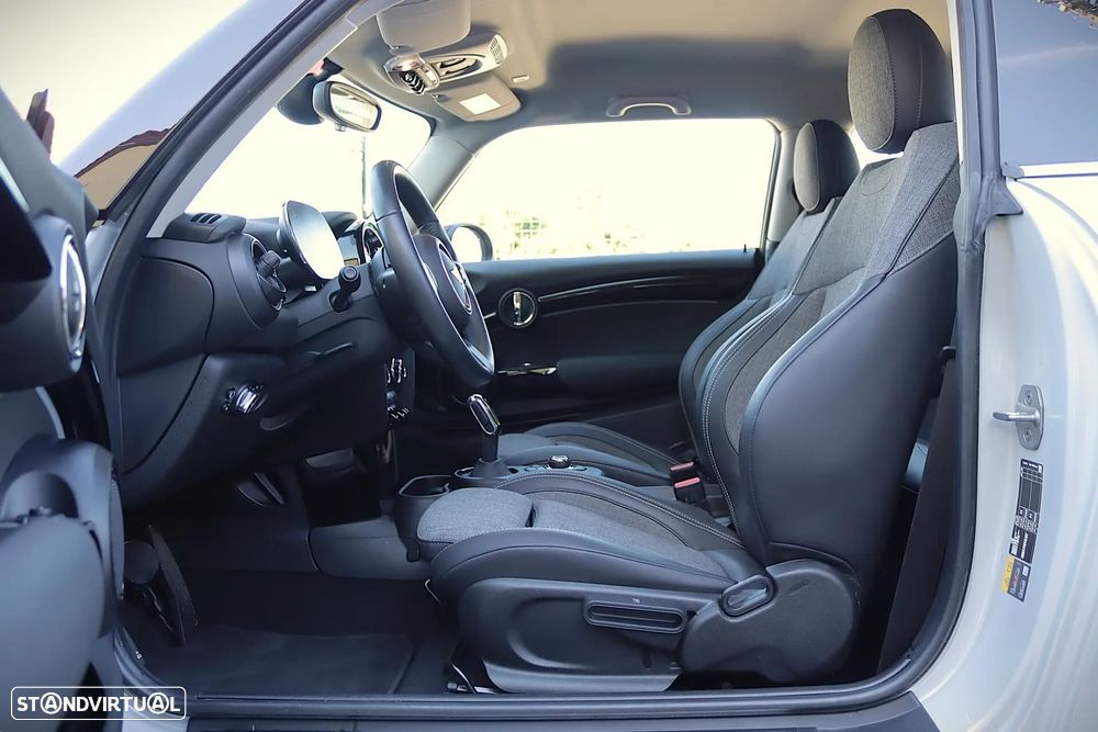 MINI 3 Portas Cooper SE Essential - 16