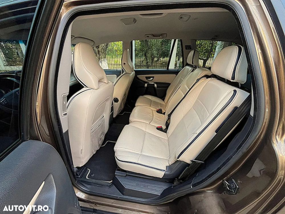 Volvo XC 90 D5 AWD Geartonic RDesign - 8