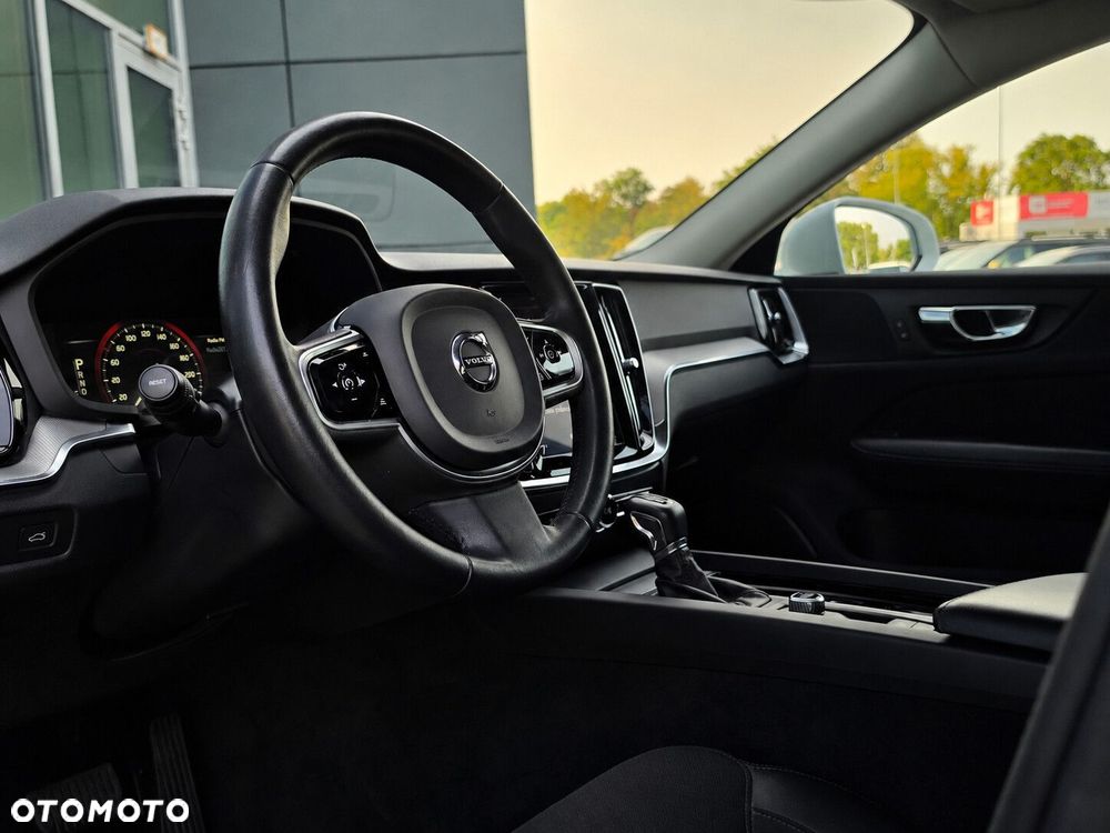 Volvo V60 Cross Country D4 AWD - 24