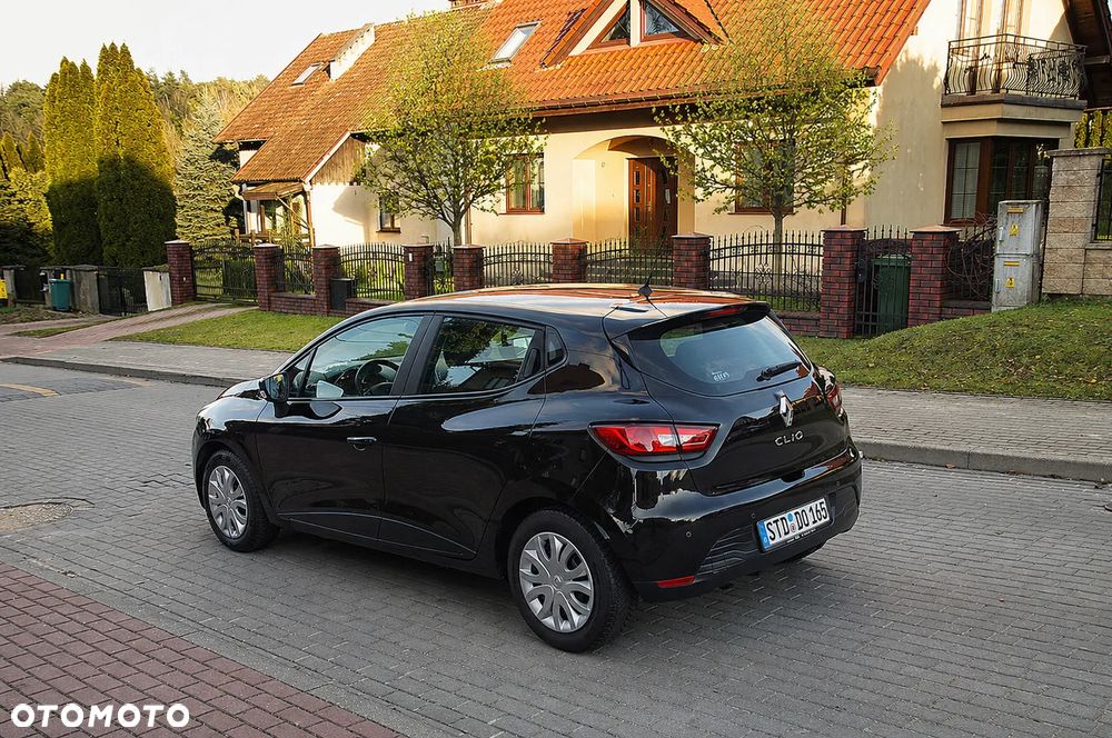 Renault Clio 1.2 16V 75 Experience - 5