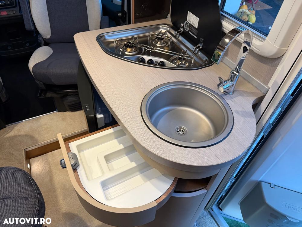 Peugeot KNAUS van Ti 550 MD - 13