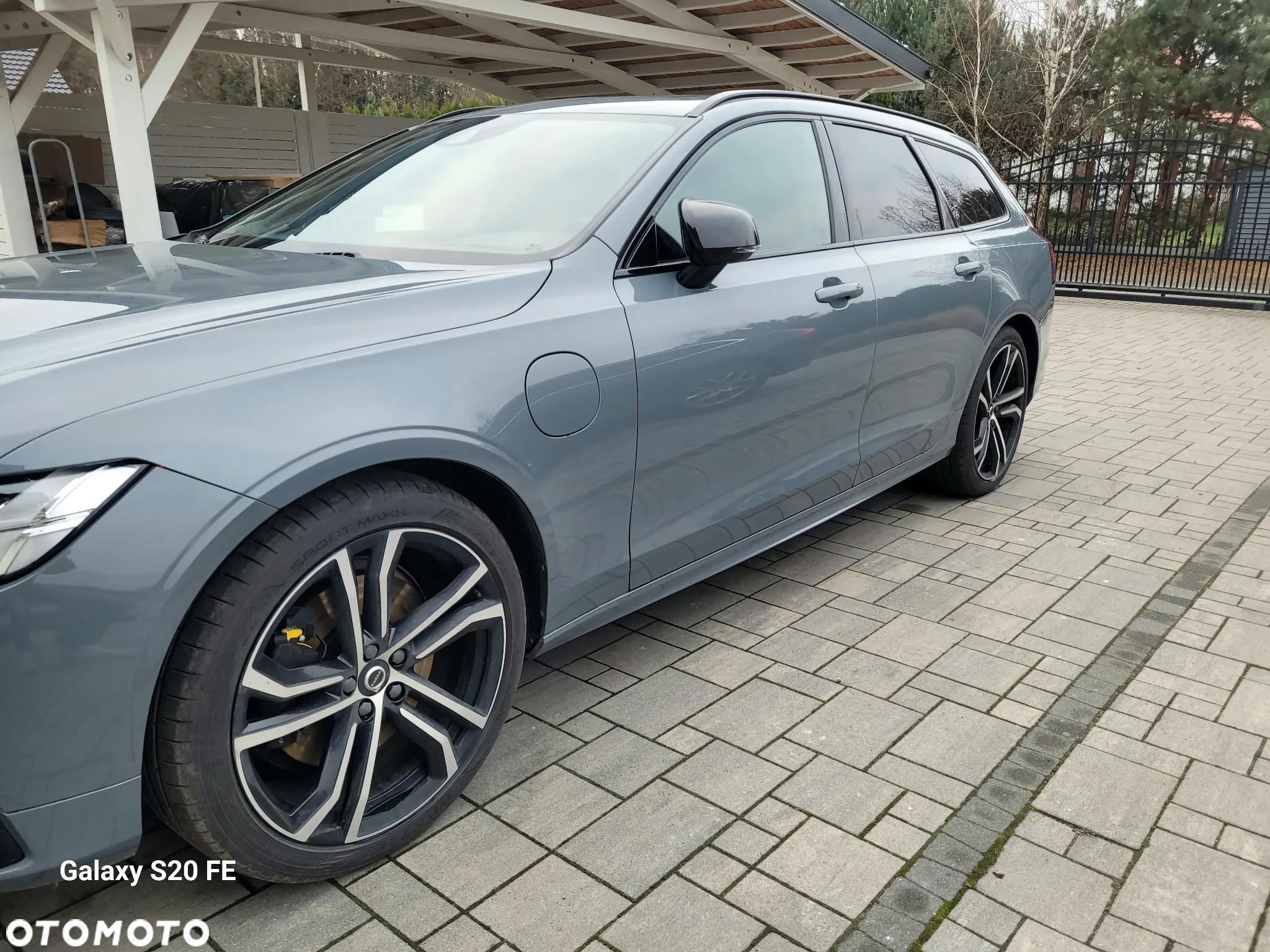 Volvo V90 T8 AWD Plug-In Hybrid R-Design - 13
