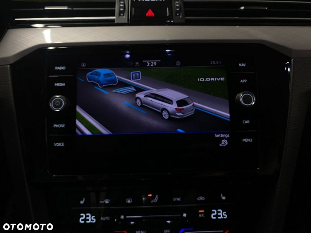 Volkswagen Passat Variant - 30