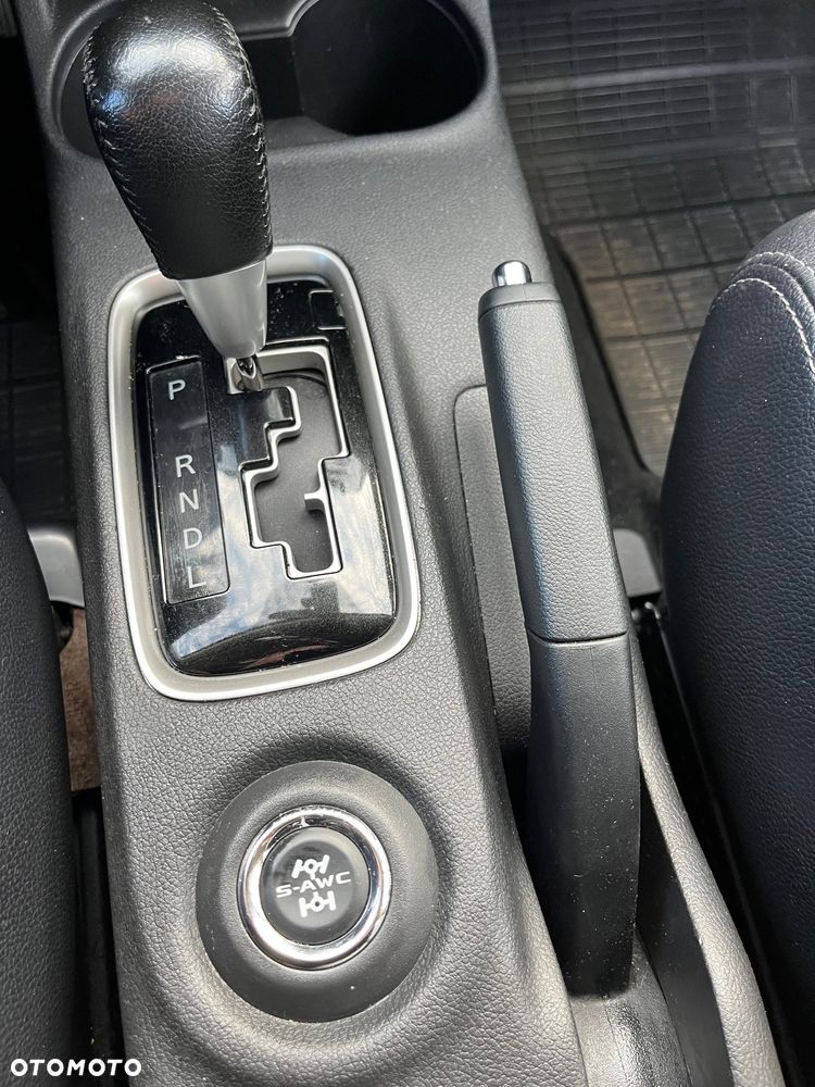 Mitsubishi Outlander - 21