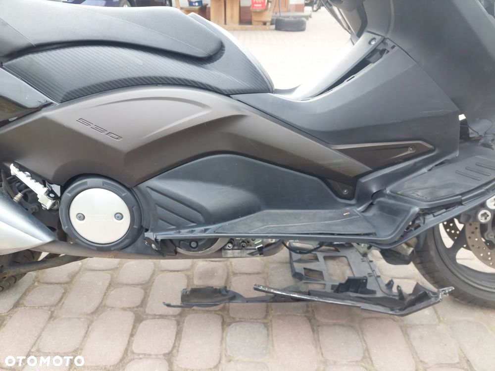 Yamaha Tmax - 15