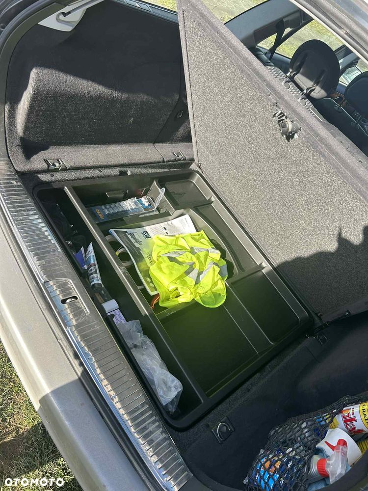 Mercedes-Benz Klasa E - 17