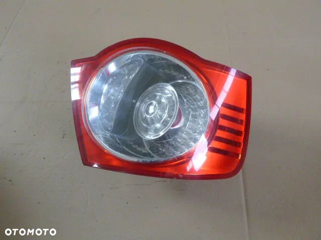 LAMPA LEWY TYŁ LEWA TYLNA VOLKSWAGEN JETTA V 05-10 - 1