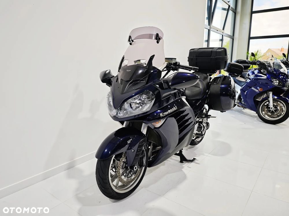 Kawasaki GTR - 14