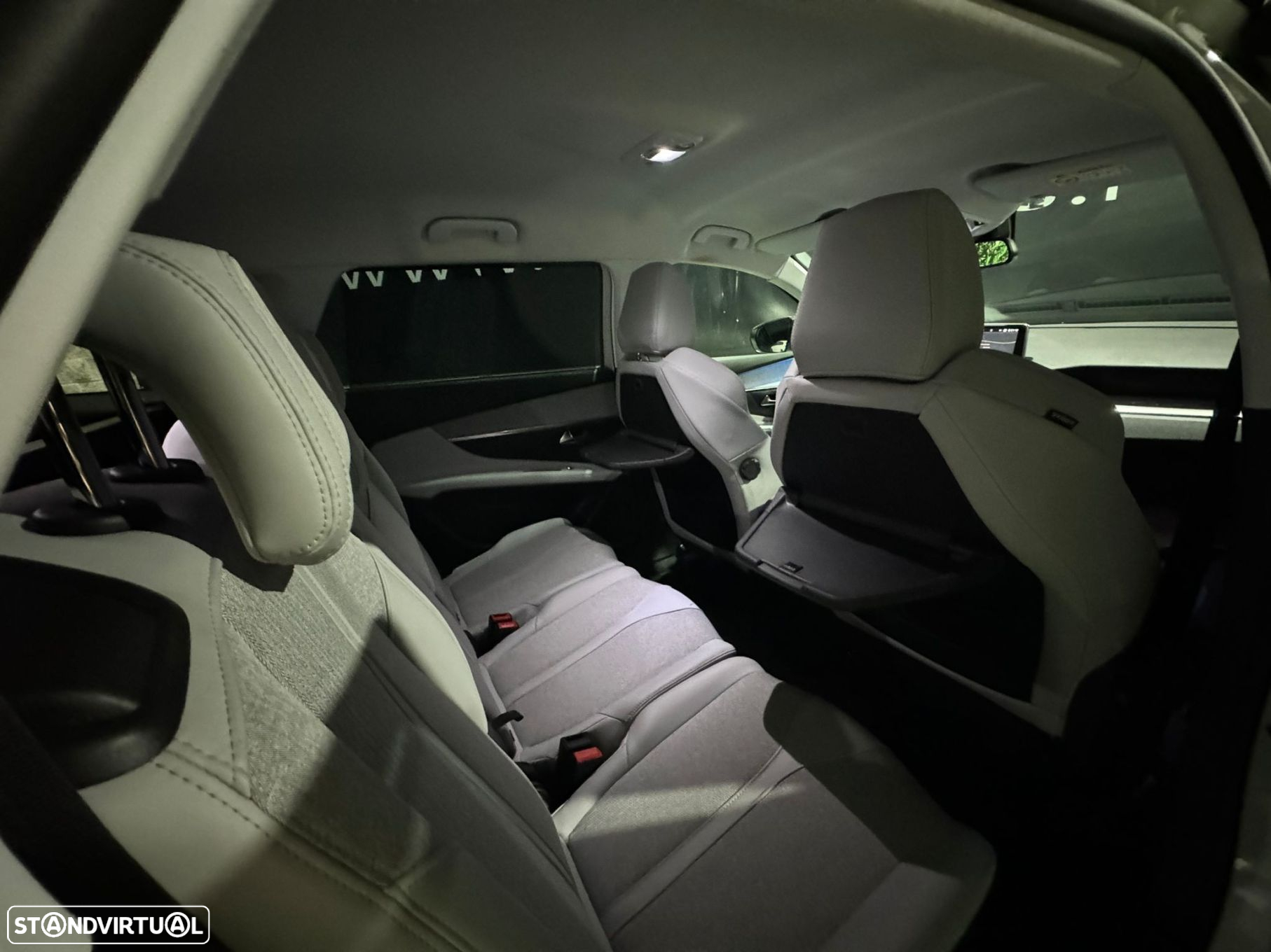 Peugeot 5008 1.5 BlueHDi Allure EAT8 - 25
