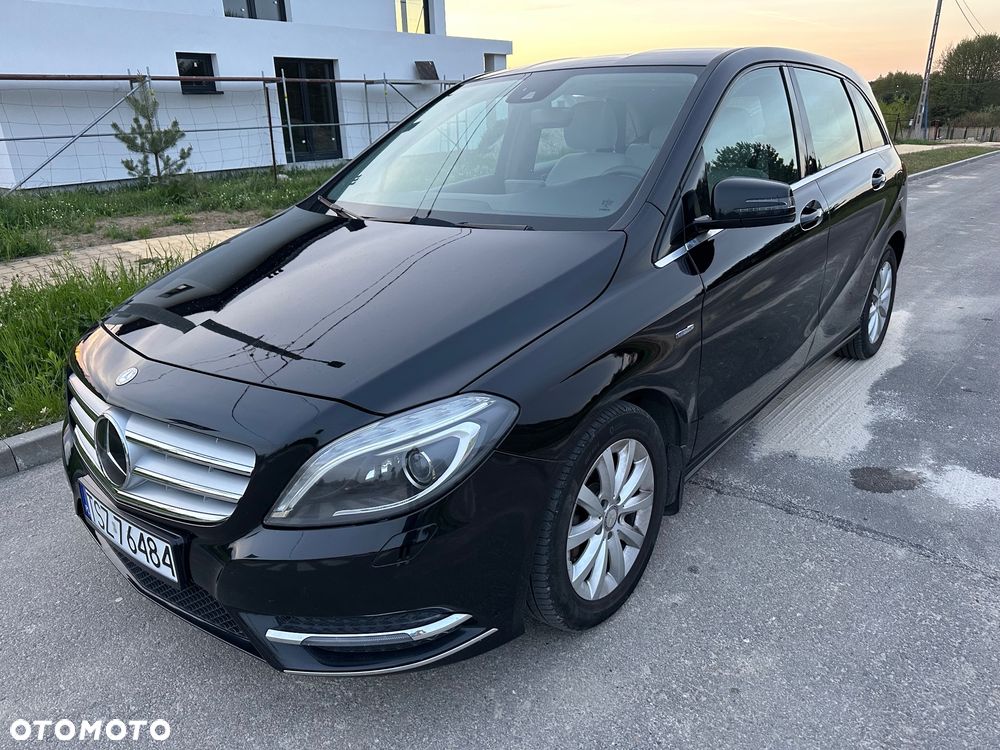 Mercedes-Benz Klasa B 180 BlueEFFICIENCY Edition Style - 2
