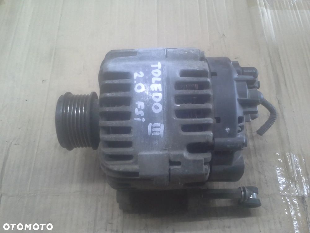 Alternator Seat Toledo III 2.0 FSI 06F903023C Valeo - 1