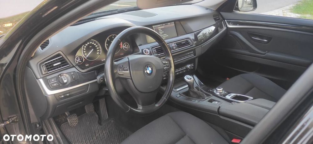 BMW Seria 5 530d - 23
