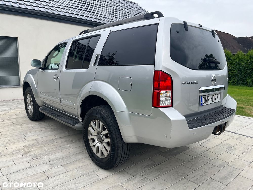 Nissan Pathfinder 4.0 V6 Premium - 8