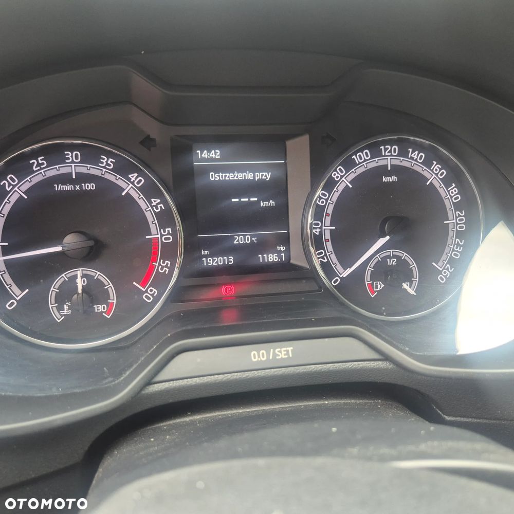 Skoda Octavia 1.6 TDI SCR Ambition - 2