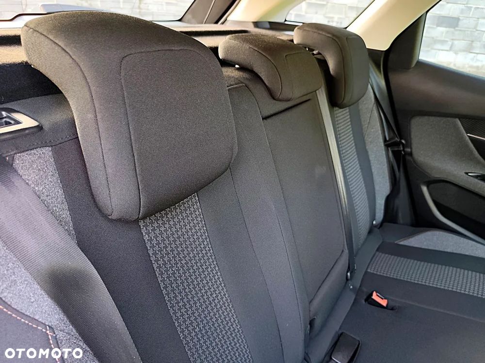 Peugeot 3008 PureTech 130 Stop & Start GPF Active - 23