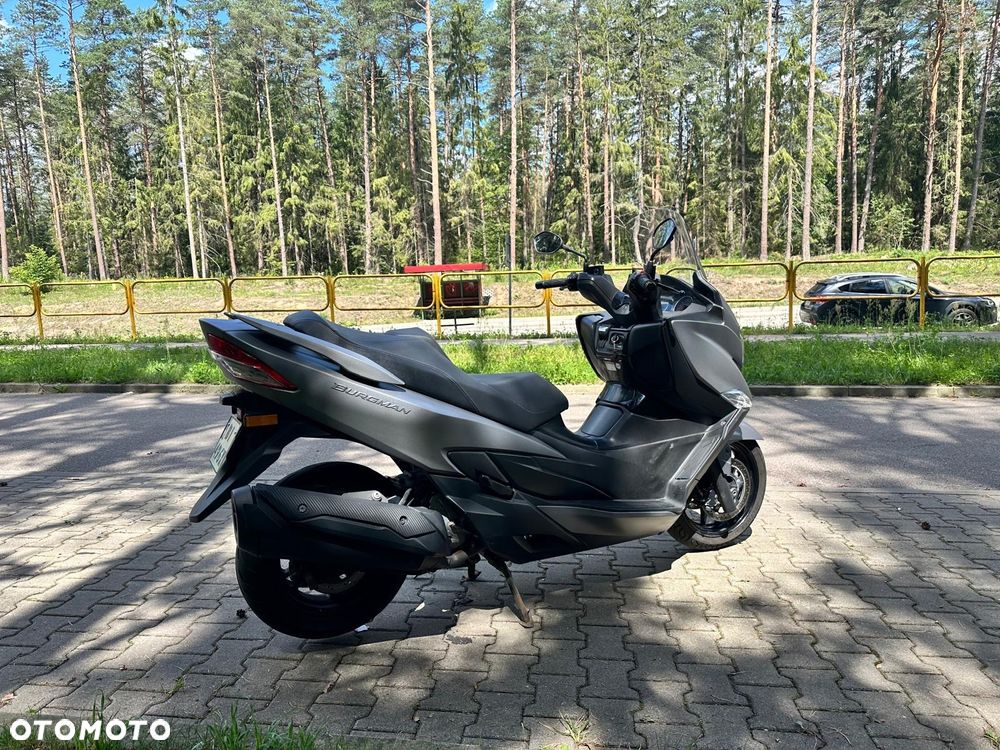 Suzuki Burgman - 20