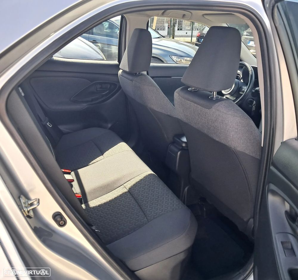 Toyota Yaris Cross 1.5 HDF Comfort Plus - 13