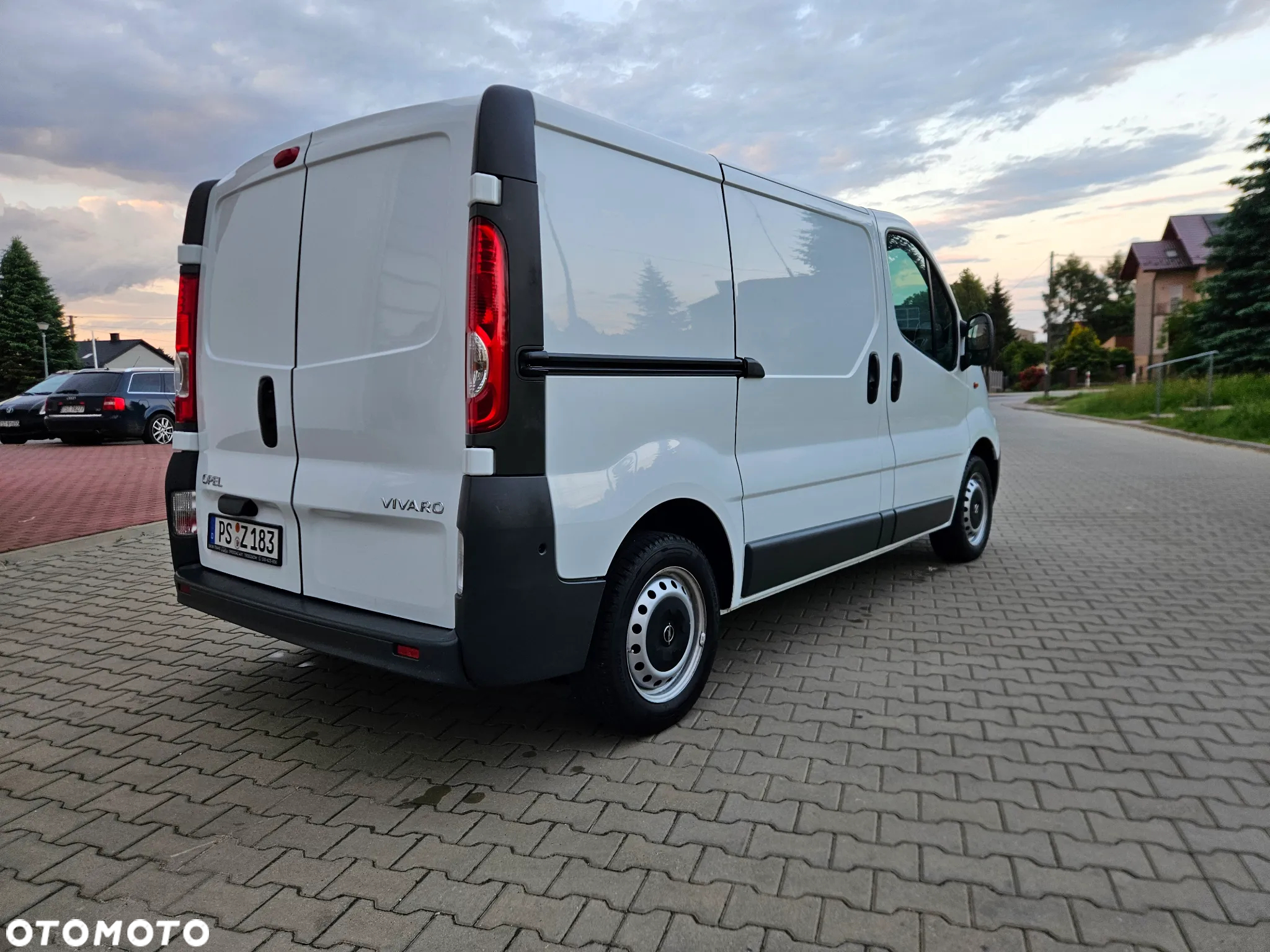 Opel VIVARO - 17