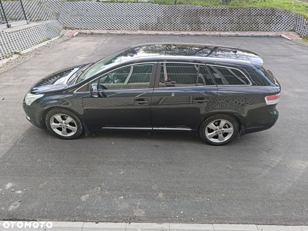 Toyota Avensis 1.8 Sol plus - 17