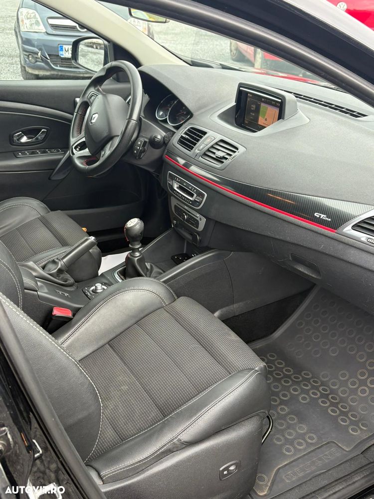 Renault Megane dCi 110 FAP Paris - 12