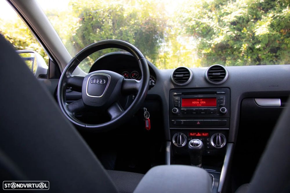 Audi A3 Sportback 1.6 TDI Attraction - 42