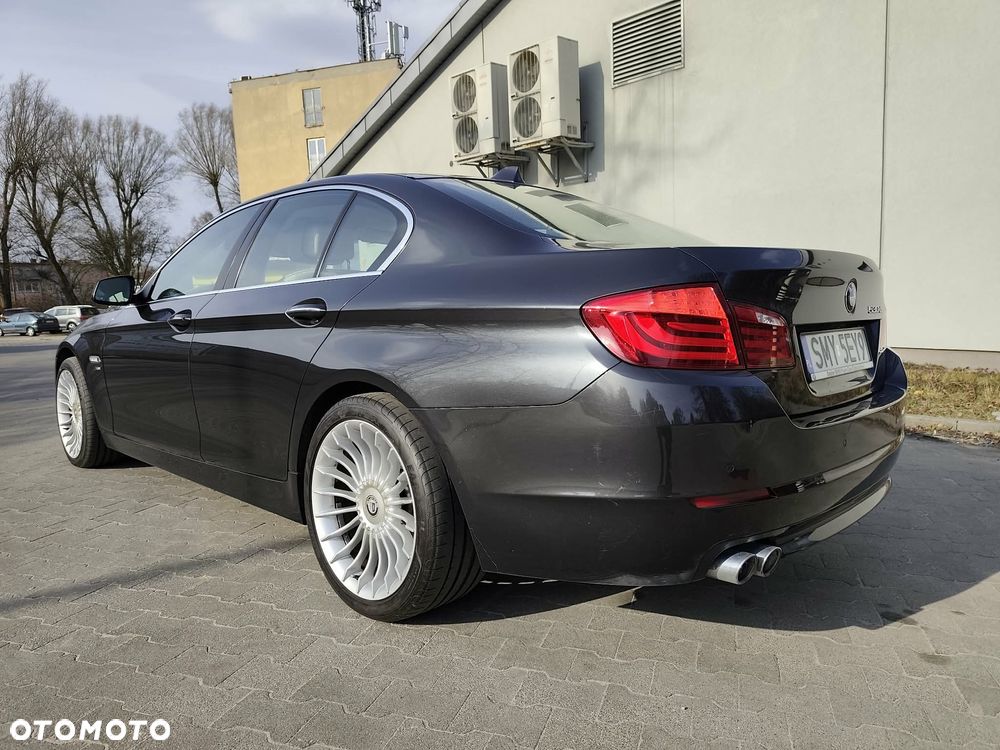 BMW Seria 5 530d xDrive - 15