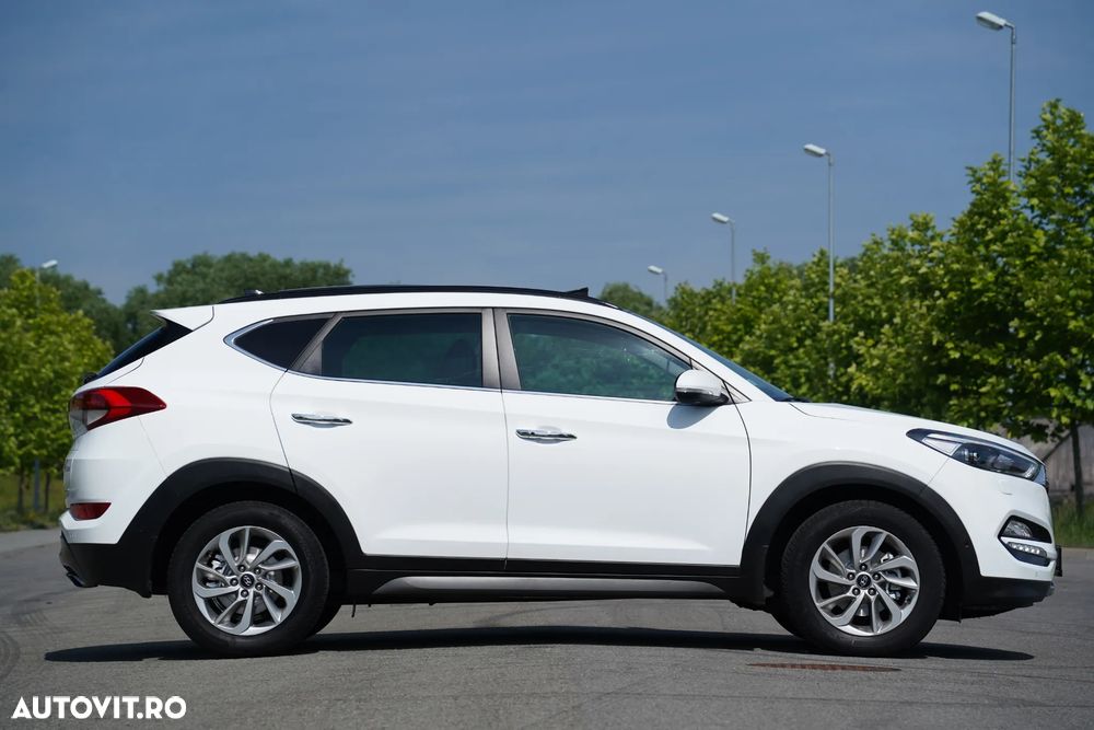Hyundai Tucson 2.0 CRDI 4WD 6AT Luxury+ - 24